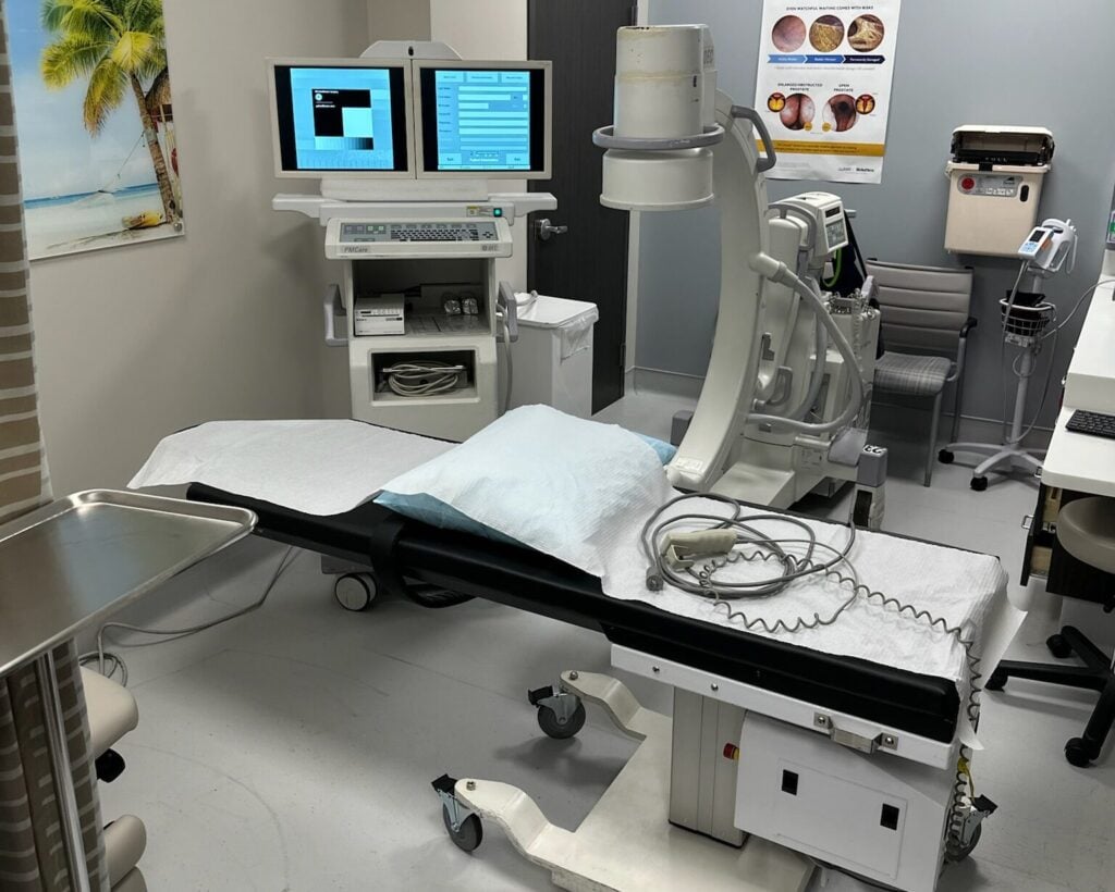 Mobile C-Arm X-ray machine rental equipment By Coast To Coast Radiology.